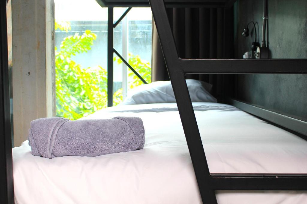 Thrive The Hostel : Patpong By The Belle Bangkok Buitenkant foto