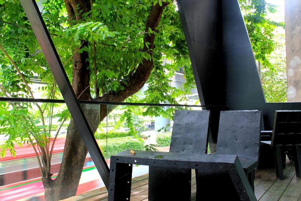 Thrive The Hostel : Patpong By The Belle Bangkok Buitenkant foto