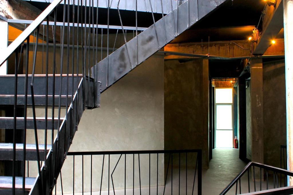 Thrive The Hostel : Patpong By The Belle Bangkok Buitenkant foto