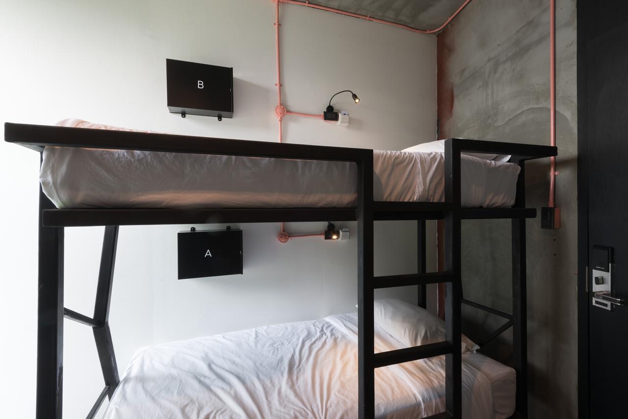 Thrive The Hostel : Patpong By The Belle Bangkok Buitenkant foto