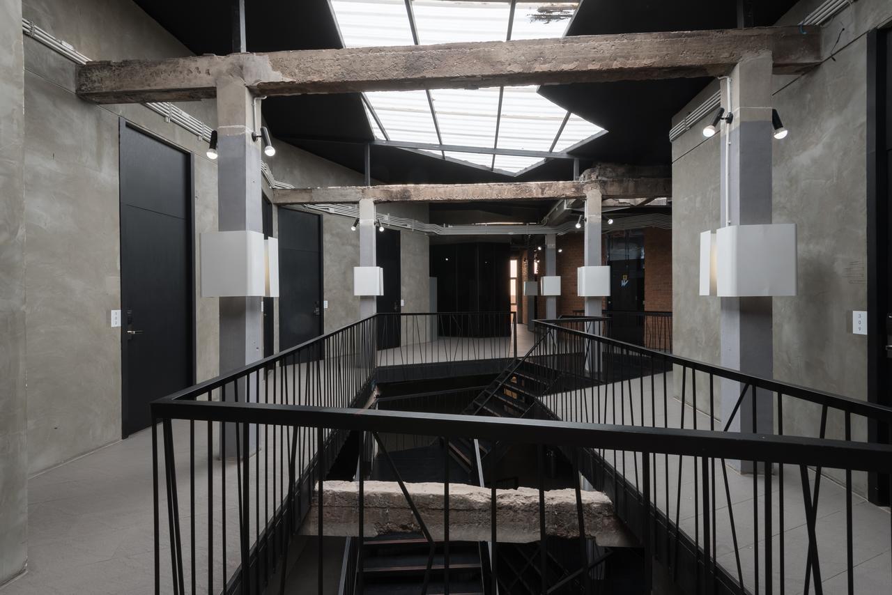 Thrive The Hostel : Patpong By The Belle Bangkok Buitenkant foto