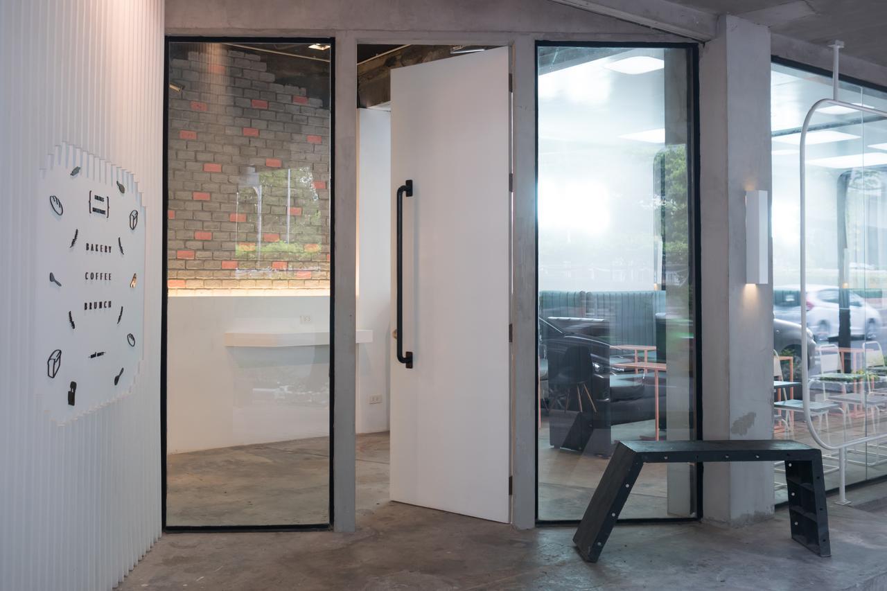 Thrive The Hostel : Patpong By The Belle Bangkok Buitenkant foto