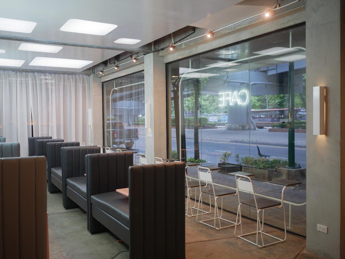 Thrive The Hostel : Patpong By The Belle Bangkok Buitenkant foto