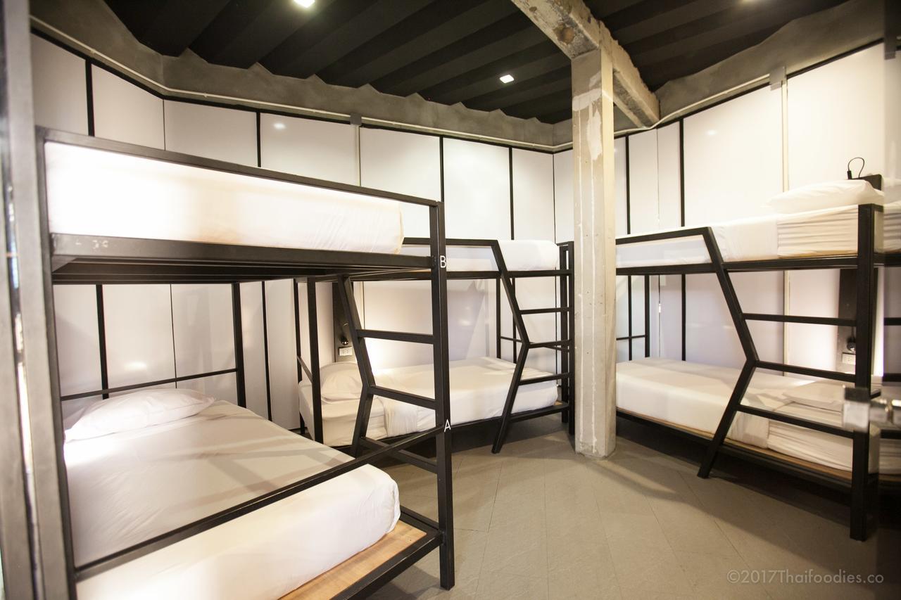 Thrive The Hostel : Patpong By The Belle Bangkok Buitenkant foto