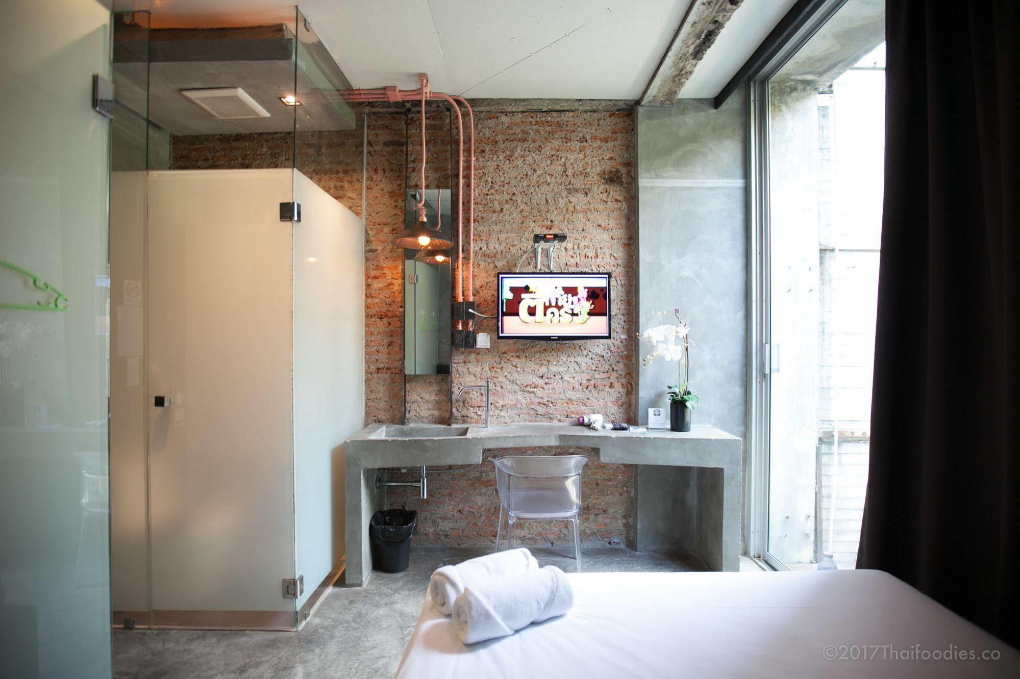 Thrive The Hostel : Patpong By The Belle Bangkok Buitenkant foto